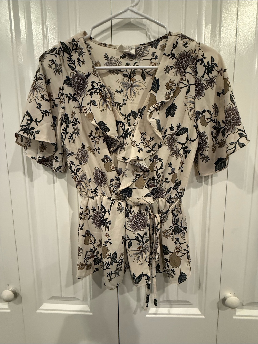 Sienna Sky Cream Floral Ruffle Wrap Top Size XS